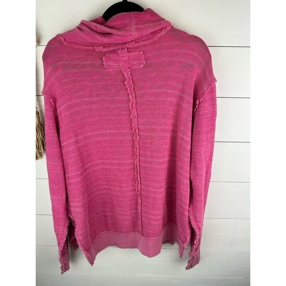 NWT Free People Timmy Boxy Turtleneck Sweater in HollyHock - Picture 6 of 7